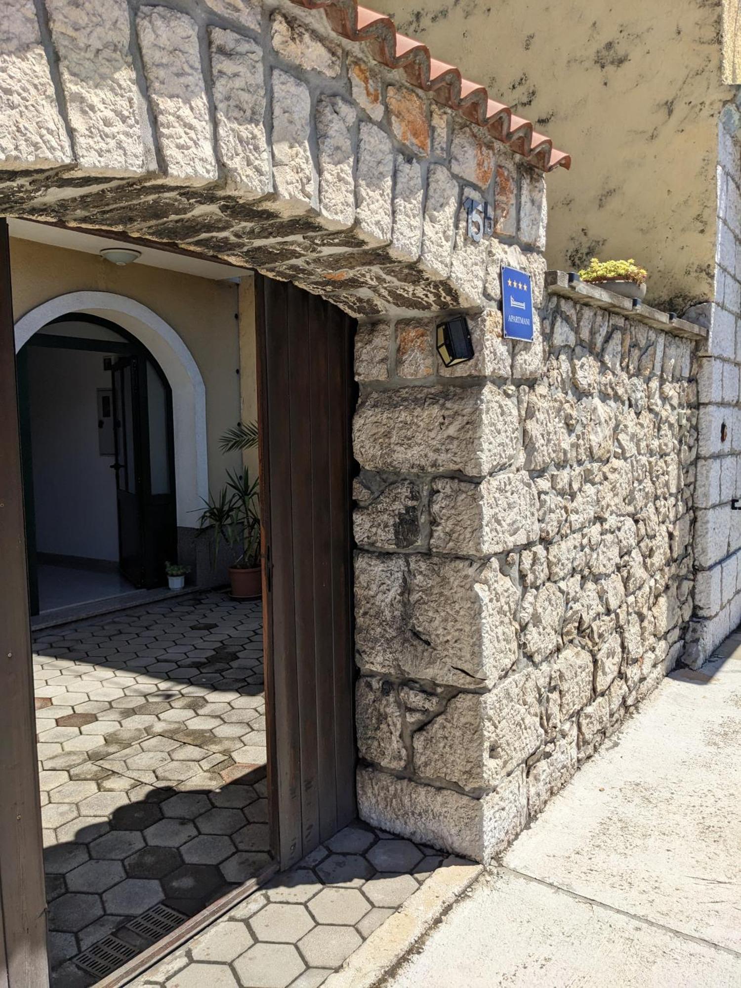 Apartments Monika Novi Vinodolski Kültér fotó